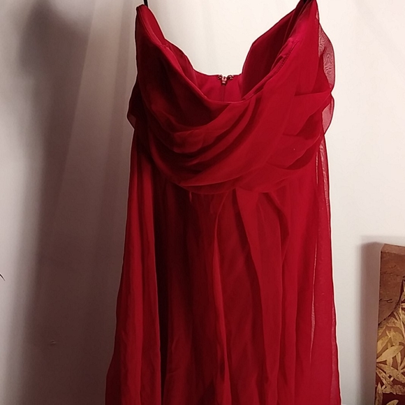 Dessy Collection - Picture 2 of 5